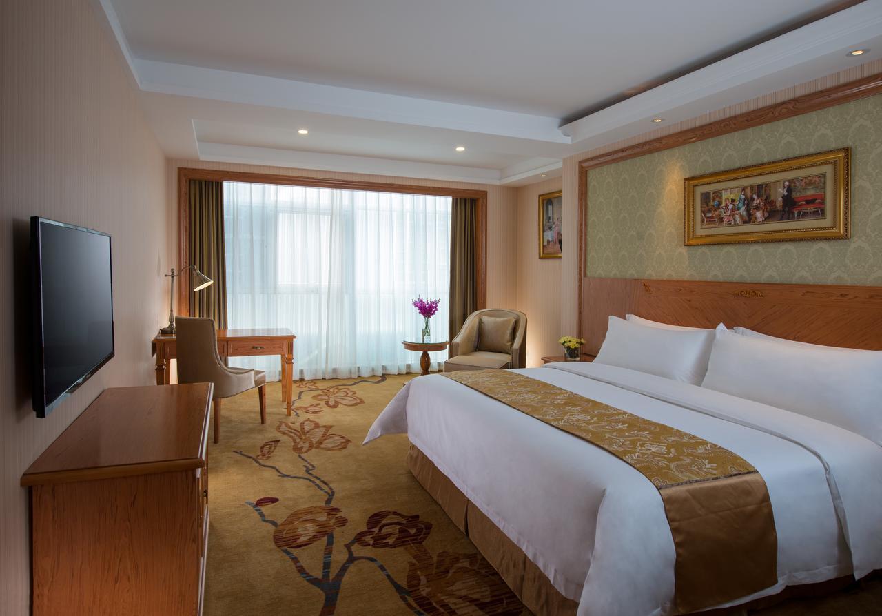 Vienna 3 Best Hotel Meilong Road Шънджън Екстериор снимка